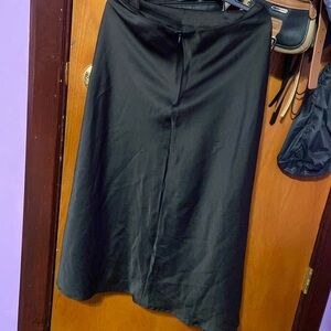 Black Satin skirt 🖤
